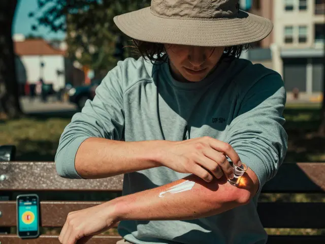 How to Prevent Phototoxicity During Antibiotic Therapy: Simple, Proven Steps